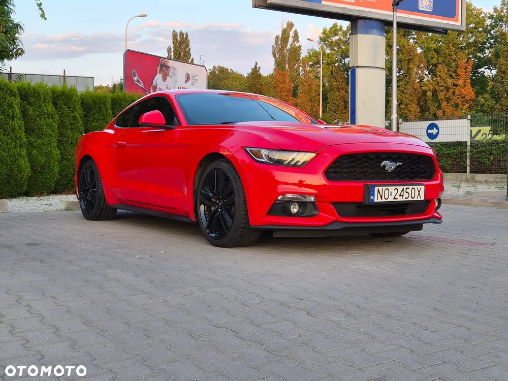 Ford Mustang - 2