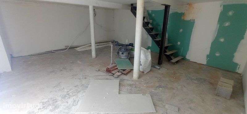 Moradia T2+1 Totalmente Remodelada - Centro da Cidade  - Santarém - Grande imagem: 4/9