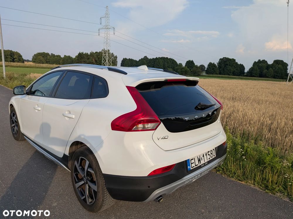 Volvo V40 Cross Country - 3