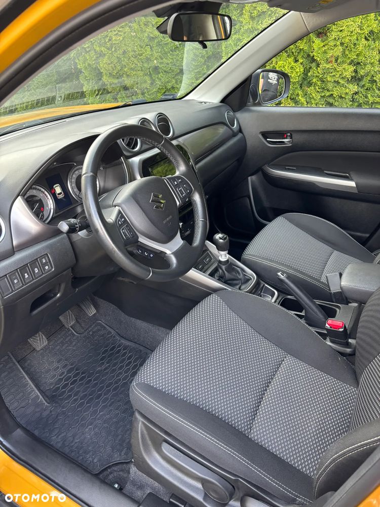 Suzuki Vitara 1.4 Boosterjet SHVS Premium 2WD - 24