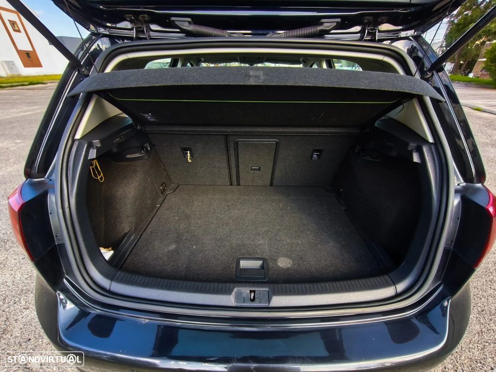 VW Golf 2.0 TDI Highline - 21