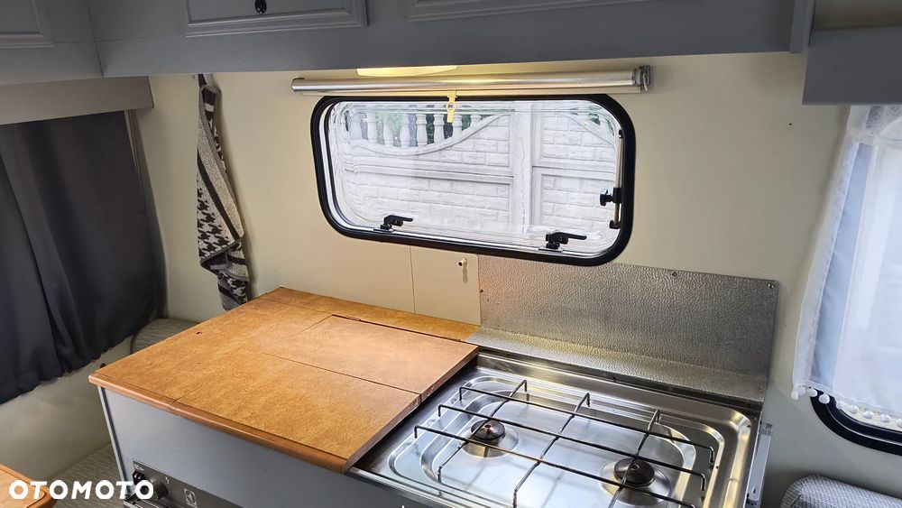 Inny RC Caravan Piccolo 320 - 4