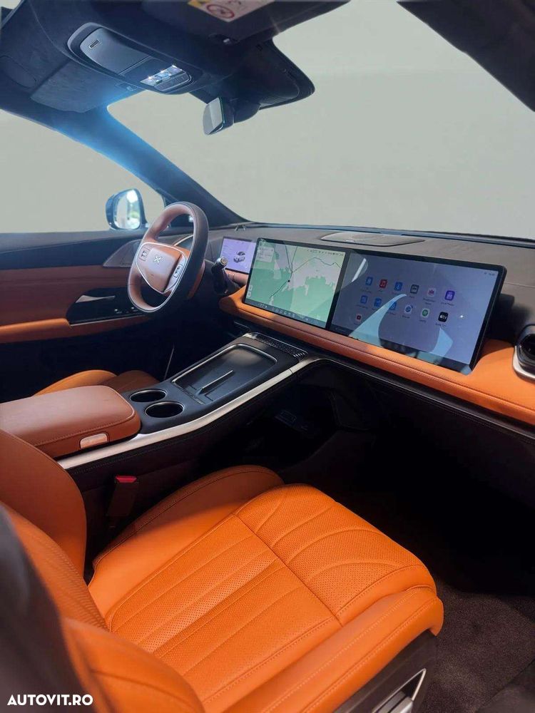 Xpeng G9 93.1 kWh AWD Performance - 10