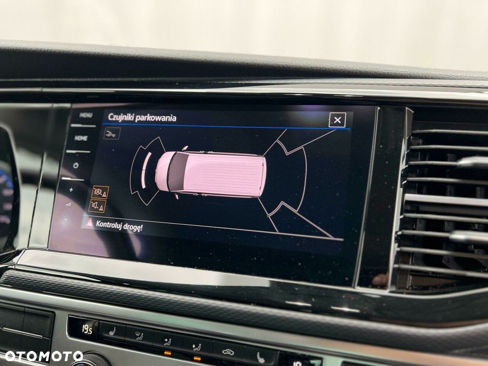 Volkswagen Multivan - 22