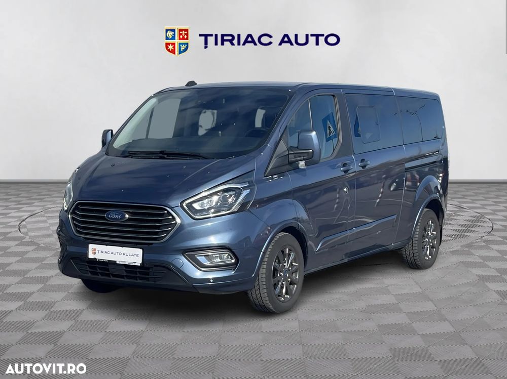 Ford Tourneo Custom - 1