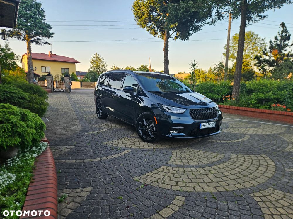 Chrysler Pacifica - 4