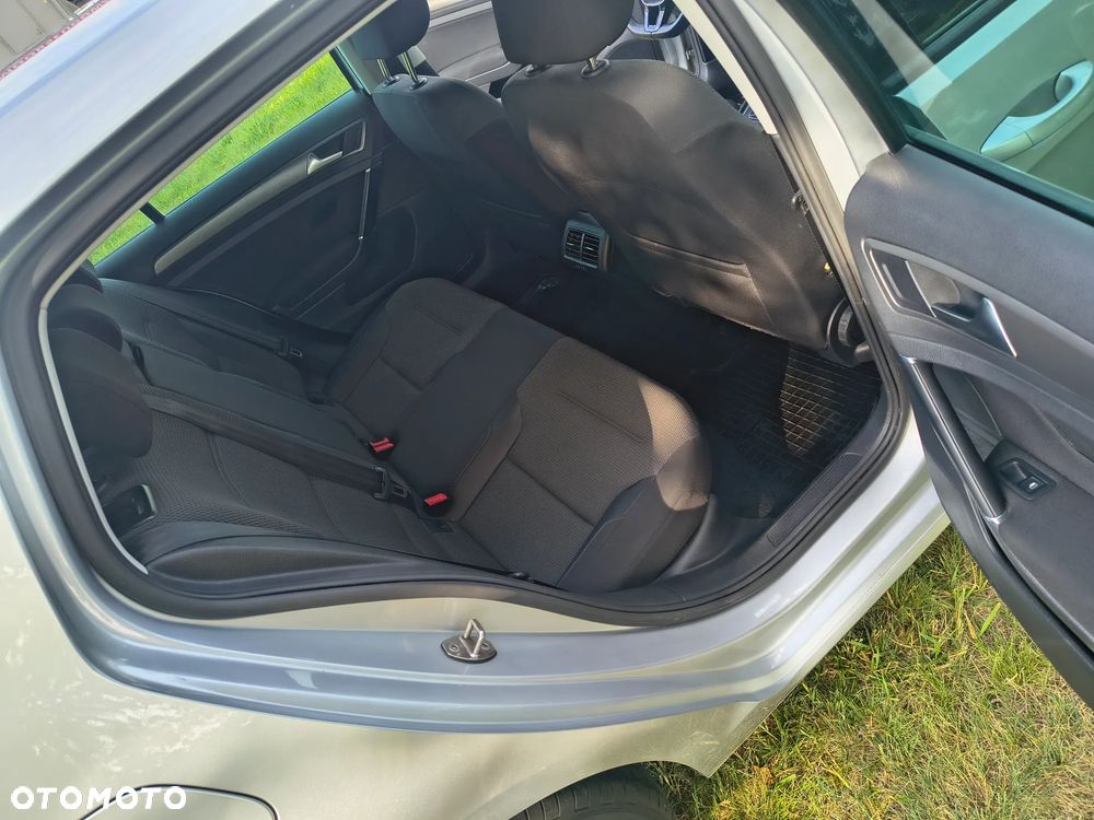 Volkswagen Golf 1.6 TDI BlueMotion Technology Trendline - 12