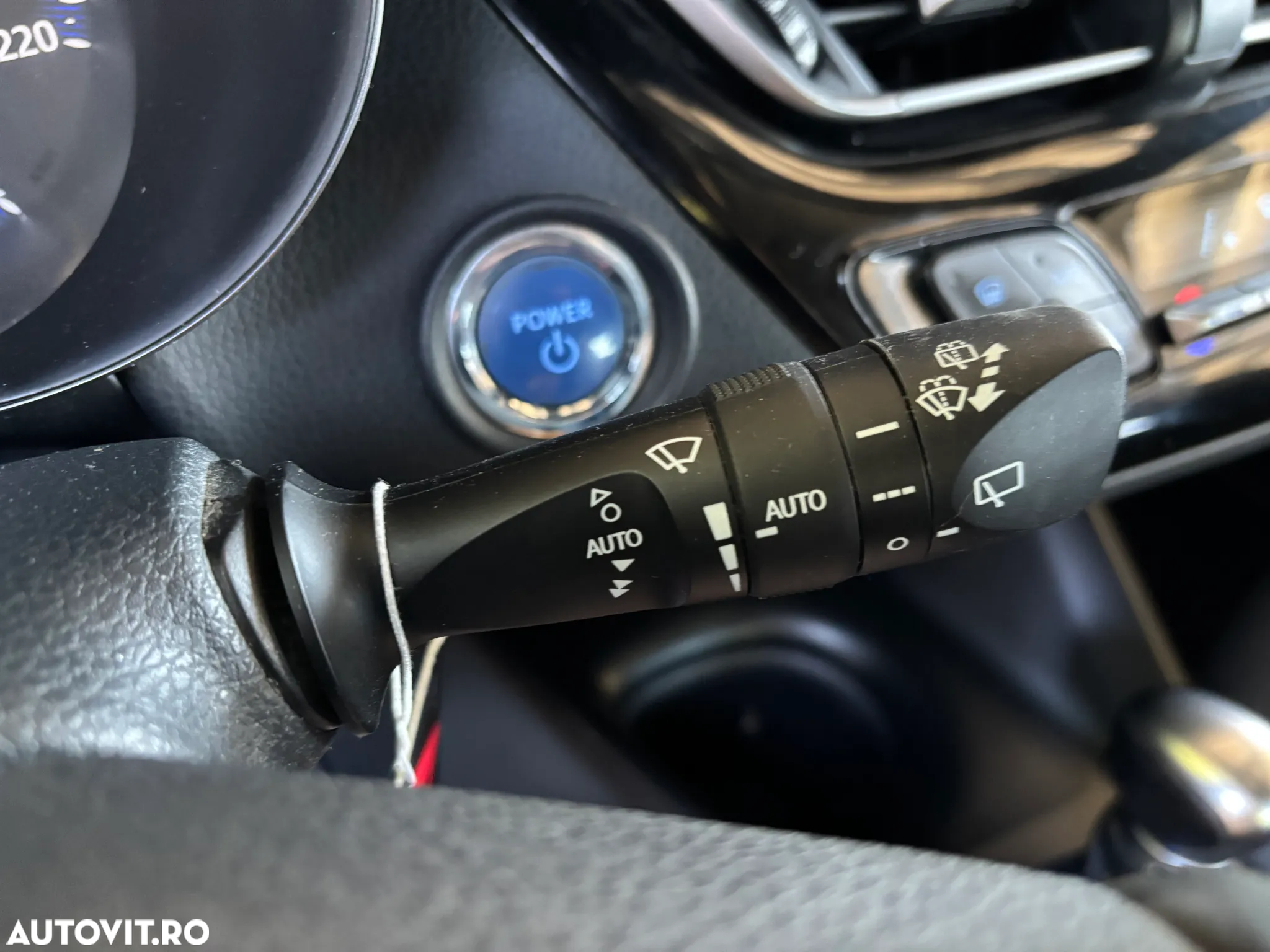 Toyota C-HR Hybrid Business-Edition - 28