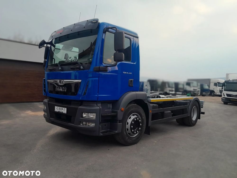 MAN TGM 18.340 urządzenie hakowe AXOR