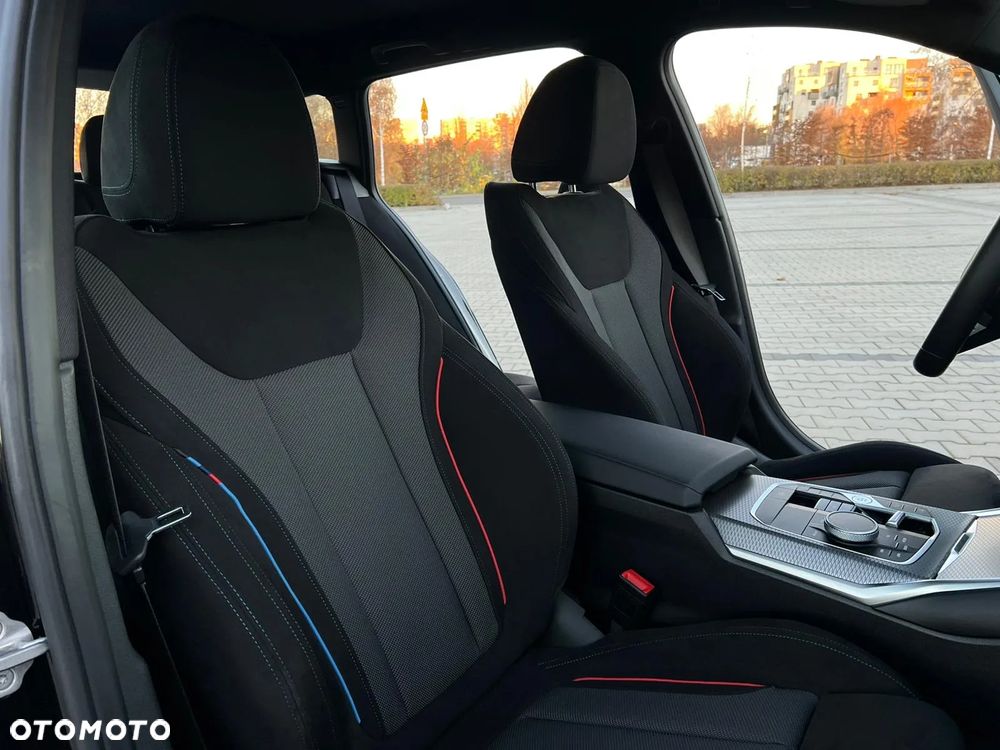 BMW Seria 3 330i xDrive M Sport - 8