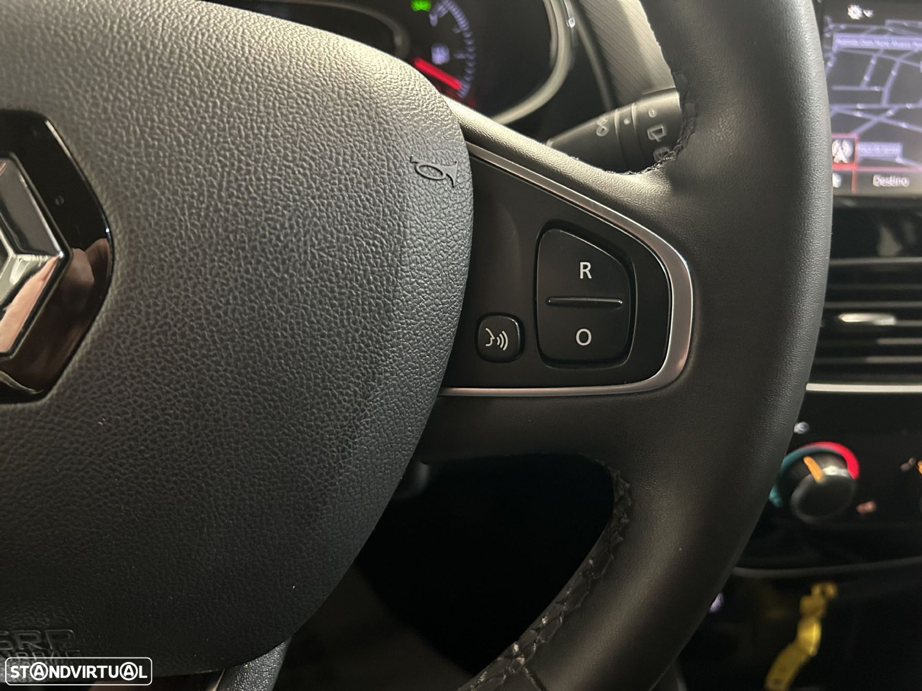 Renault Clio Sport Tourer 1.5 dCi Limited - 31
