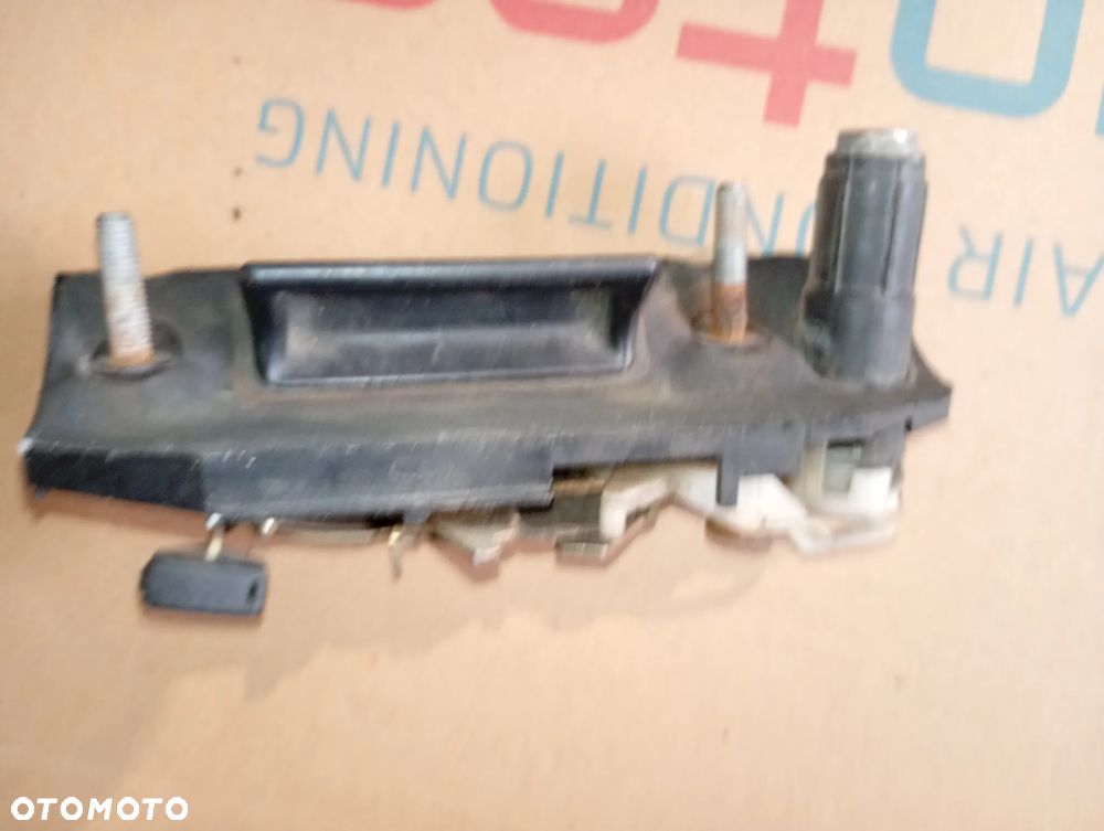 Mercedes Vito 638 96-03r zamek tylej klapy z klamka - 4