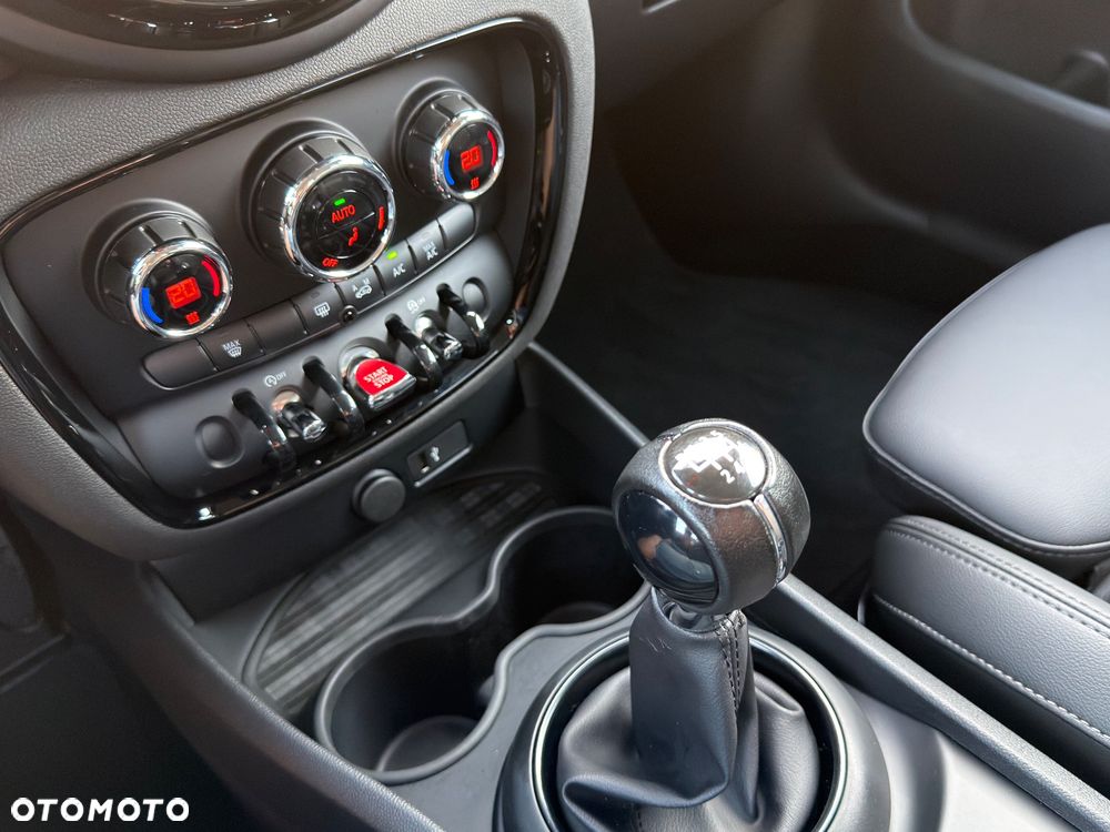 MINI Clubman One D - 23