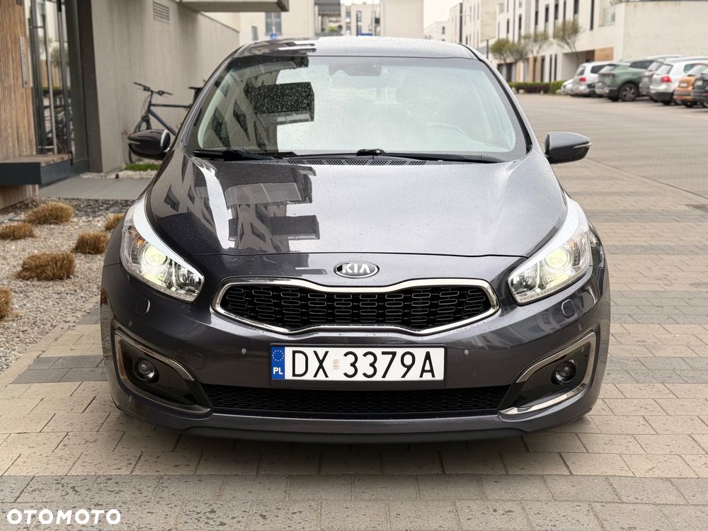 Kia Ceed - 30