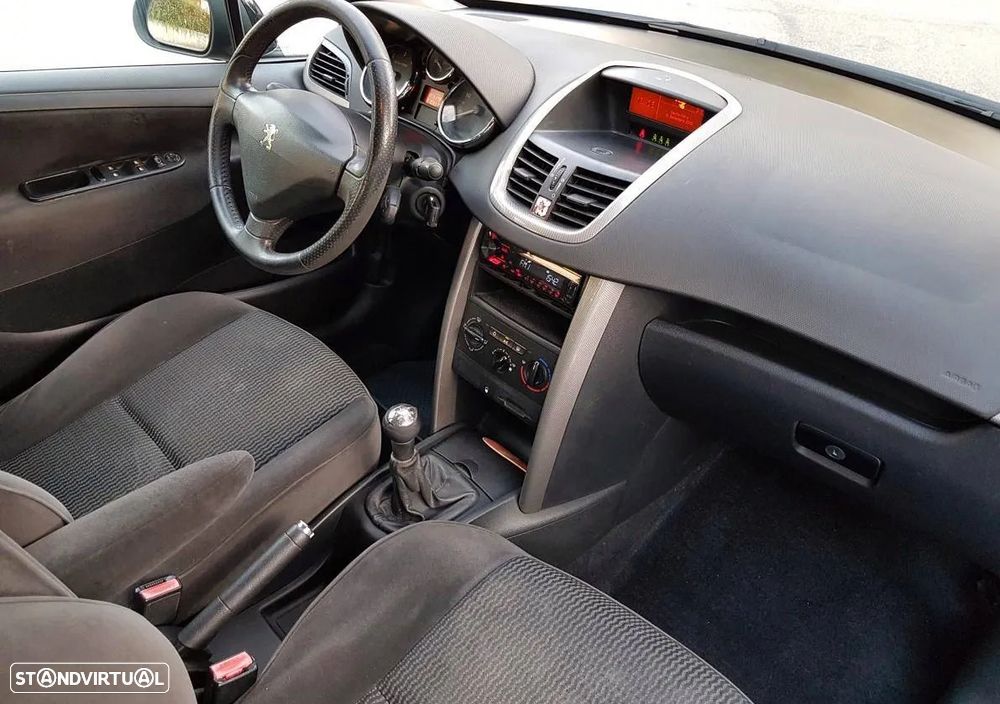 Peugeot 207 1.4 HDi Trendy - 4