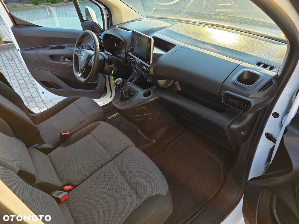 Opel Combo 1.2 benzyna Vat! rok2020 navi klima 3-osobowy tempomat grzana szyba fotele hak - 15