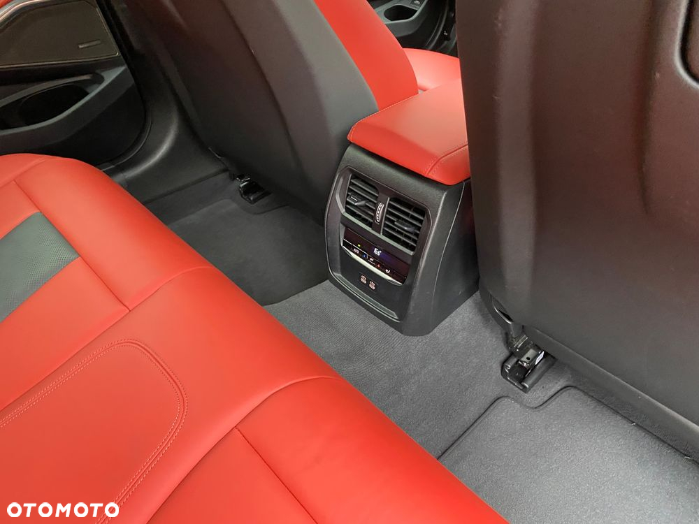 BMW M3 Competition Touring M xDrive - 31