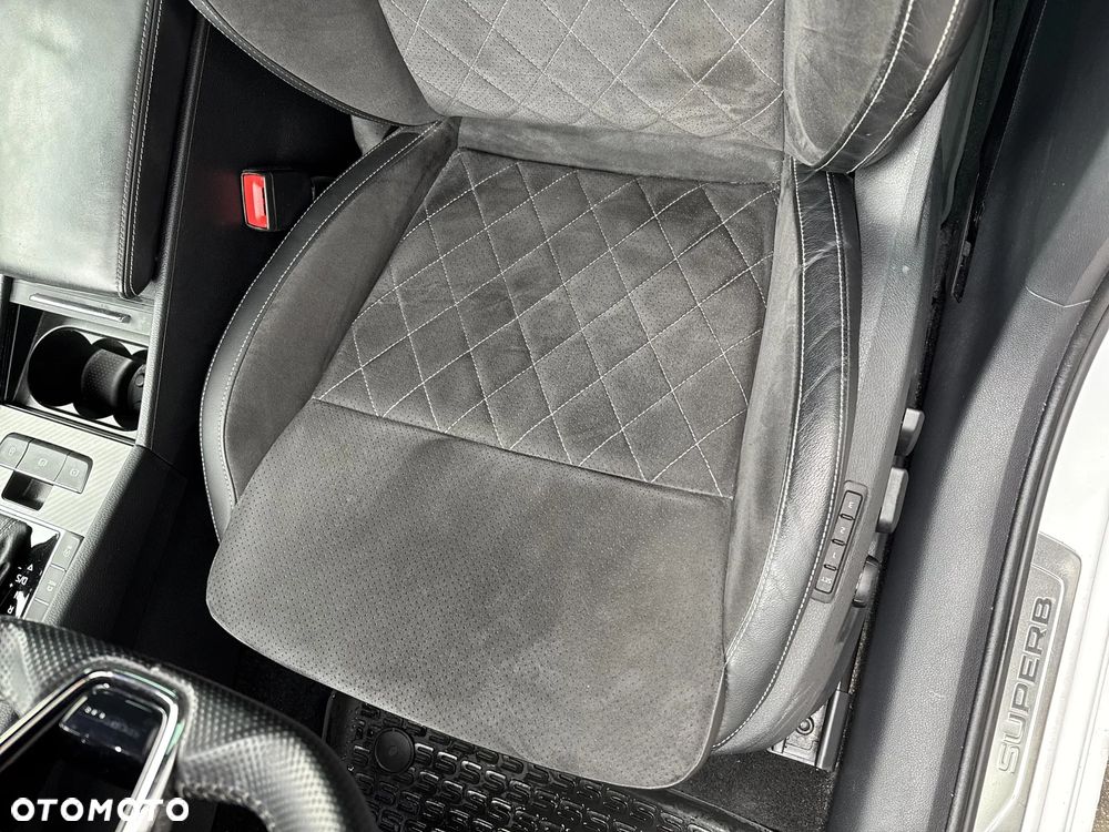 Skoda Superb 1.5 TSI Sportline DSG - 17