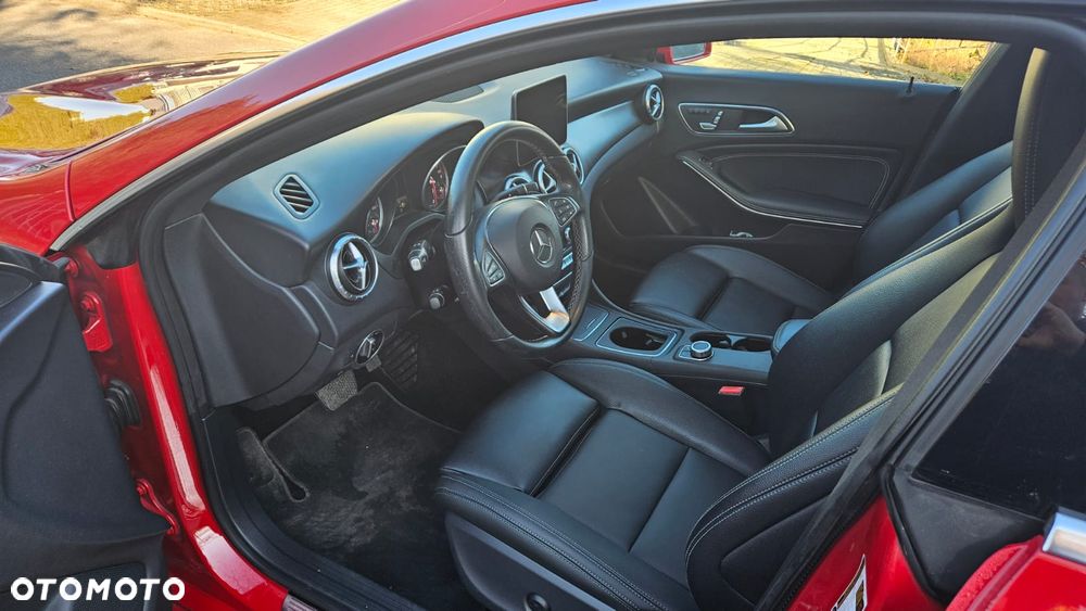 Mercedes-Benz CLA 250 4Matic 7G-DCT UrbanStyle Edition - 7