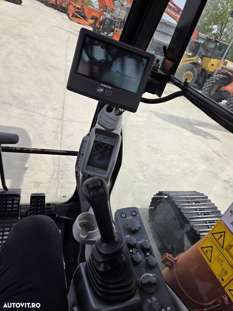 Hitachi ZX250, 6.535h, cupa NOUA 1,55mc, Masa 27,2tone, 2018, INGUST latime 2,99m, adancime sapare 7m, consum mediu 12,6l/h, lant 80% ok doar 620h deplasare, camera spate si laterale, inst picon, inst rotire, Isuzu 173CP, posibil leaasing-PROMOTIE 89.900 EUR - 28