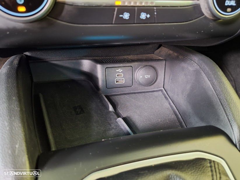 Ford Focus 1.0 EcoBoost MHEV Connected - 27