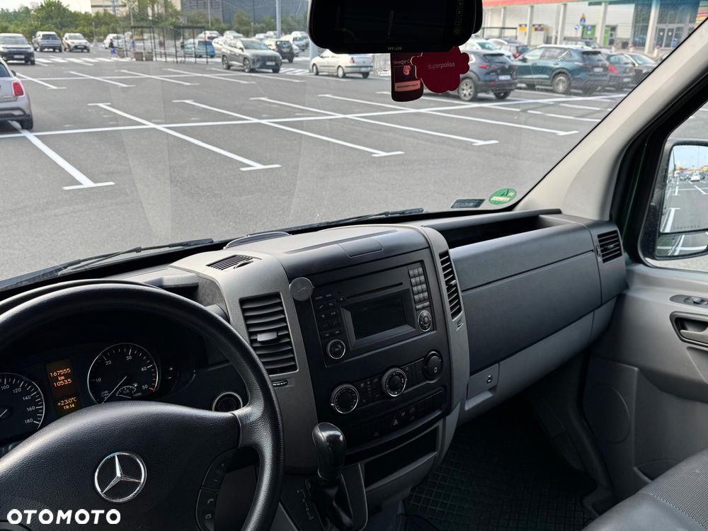 Mercedes-Benz Sprinter - 4