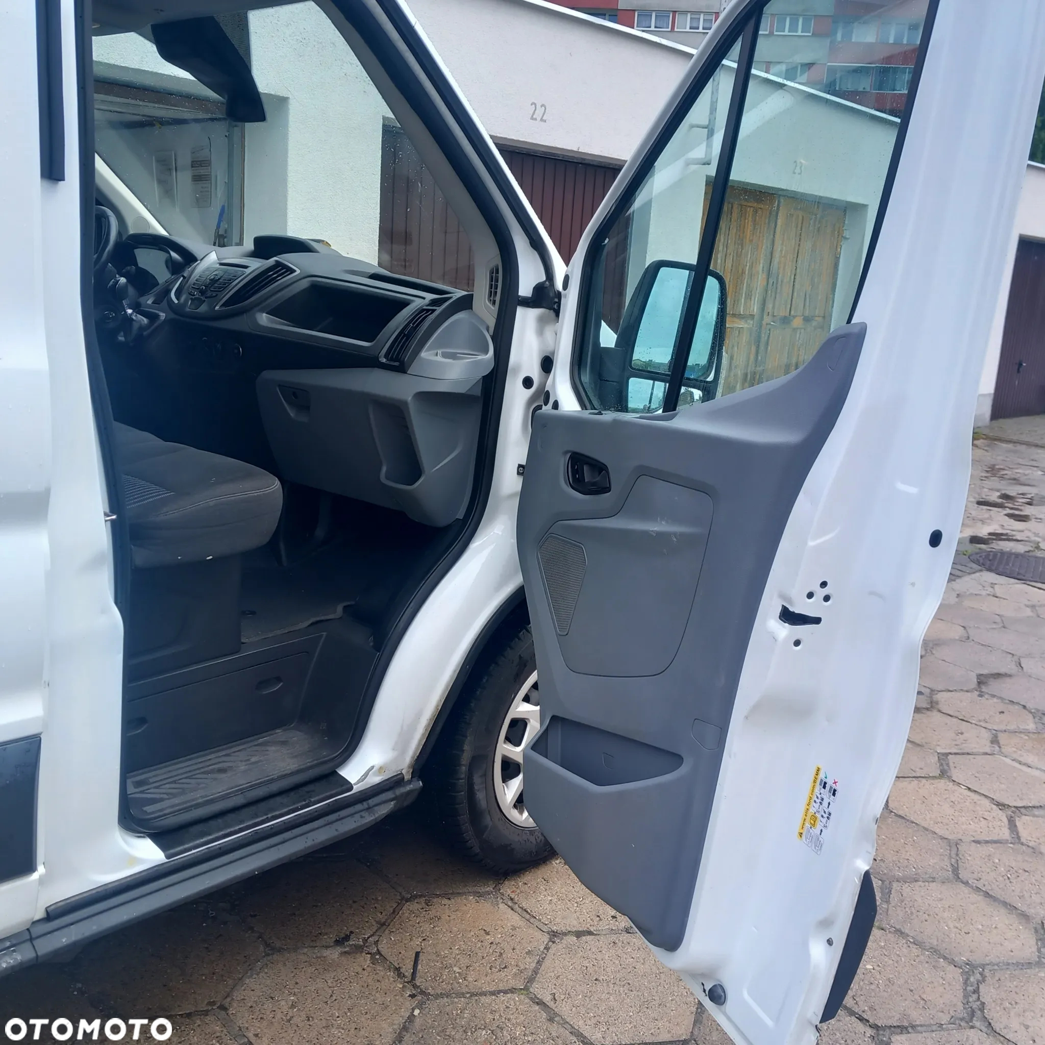 Ford Tranzit - 14