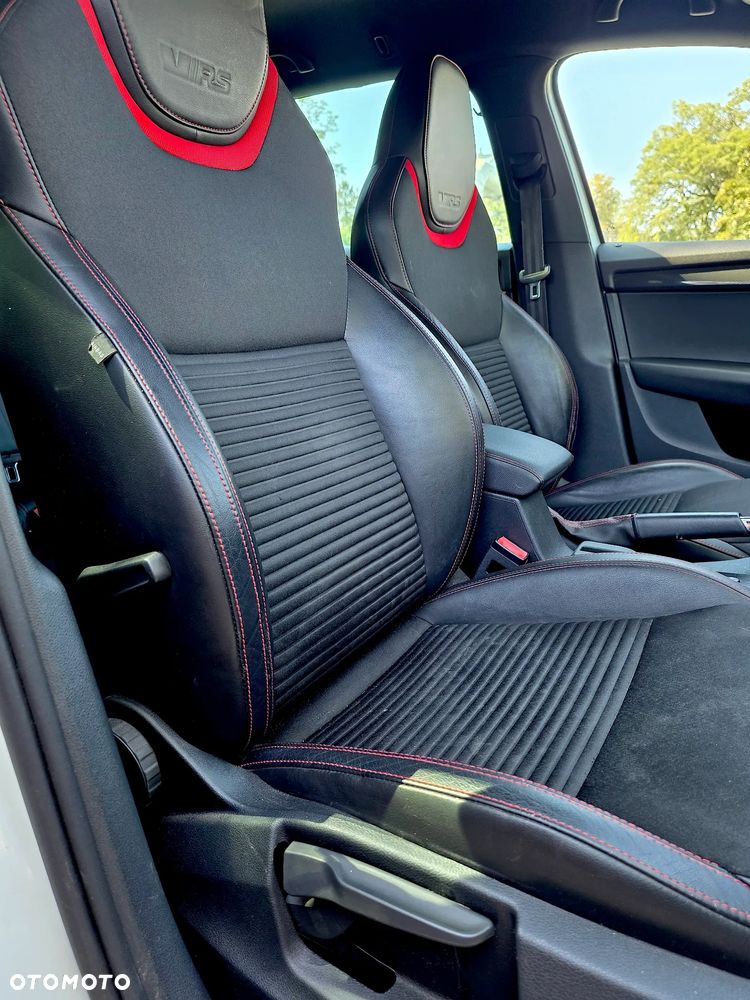 Skoda Octavia 2.0 TDI SCR RS DSG - 10