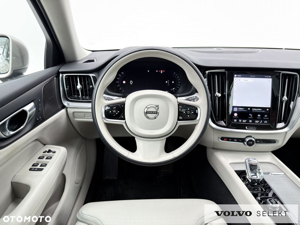 Volvo V60 Cross Country - 22