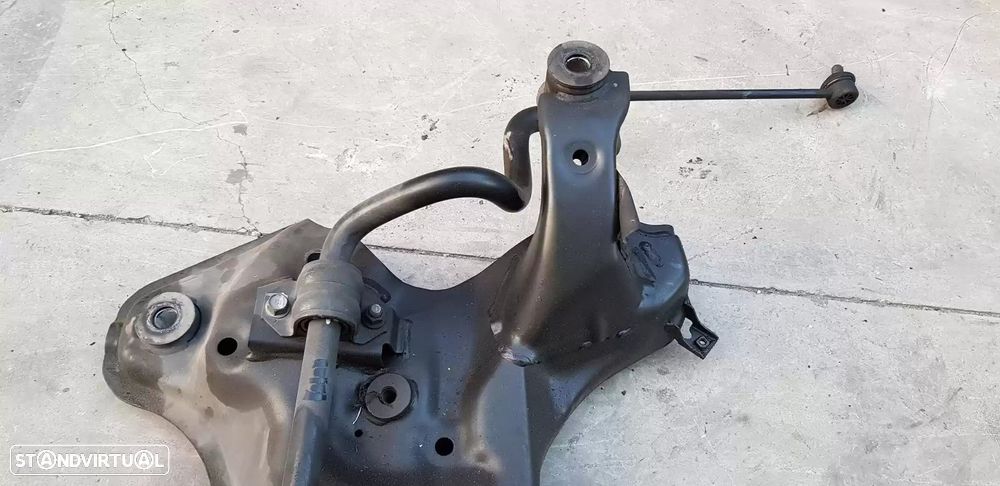 CHARRIOT FRONTAL KIA CARENS IV 2018 -62405A4650 - 4