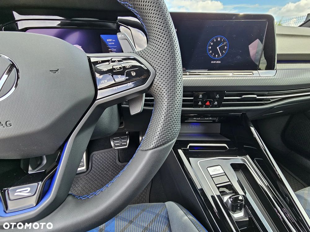 Volkswagen Golf - 10