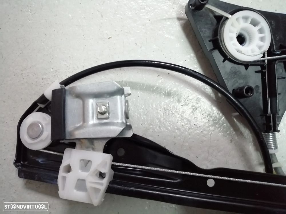 Elevador do Vidro da Porta - Volkswagen Polo 9N - 3