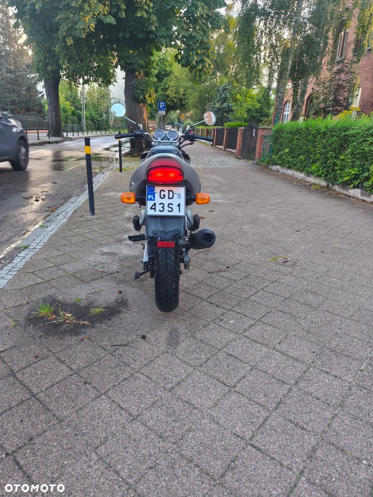 Suzuki GS - 3