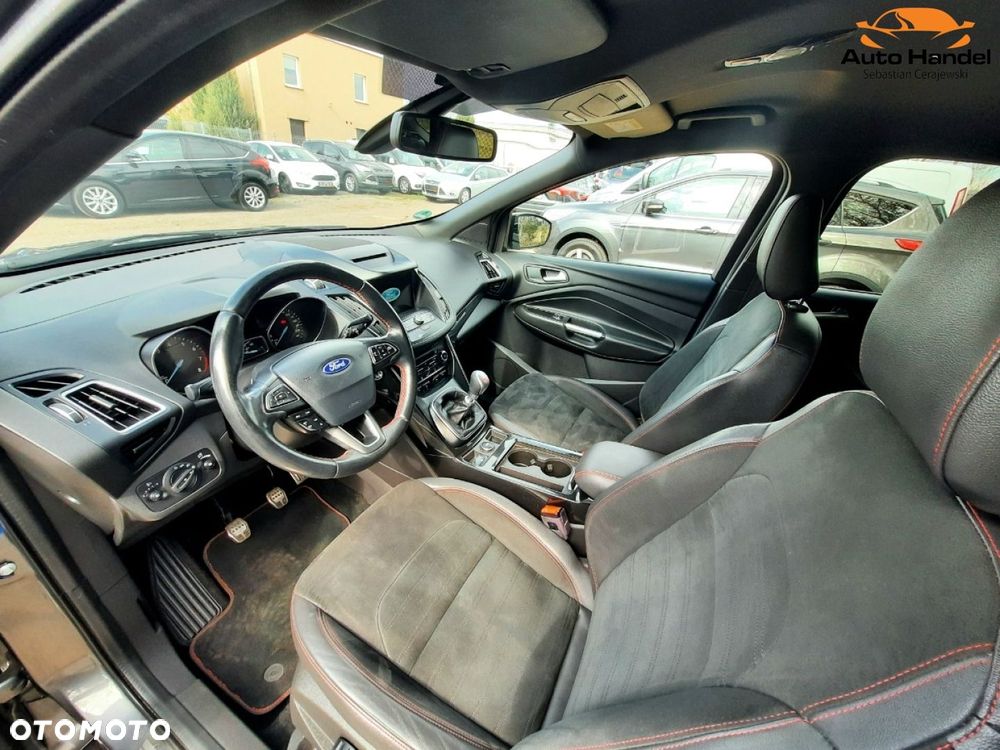 Ford Kuga 1.5 EcoBoost 2x4 ST-Line - 41