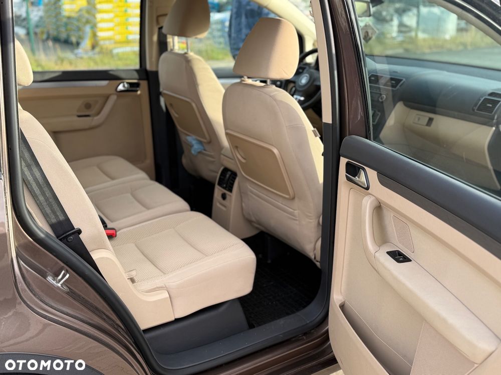 Volkswagen Touran 1.6 TDI DPF Cross - 12