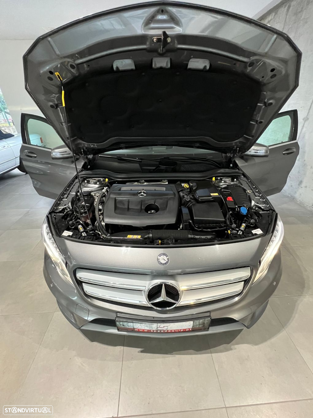Mercedes-Benz GLA 180 d AMG Line - 8