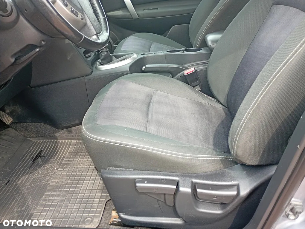 Nissan Qashqai - 11