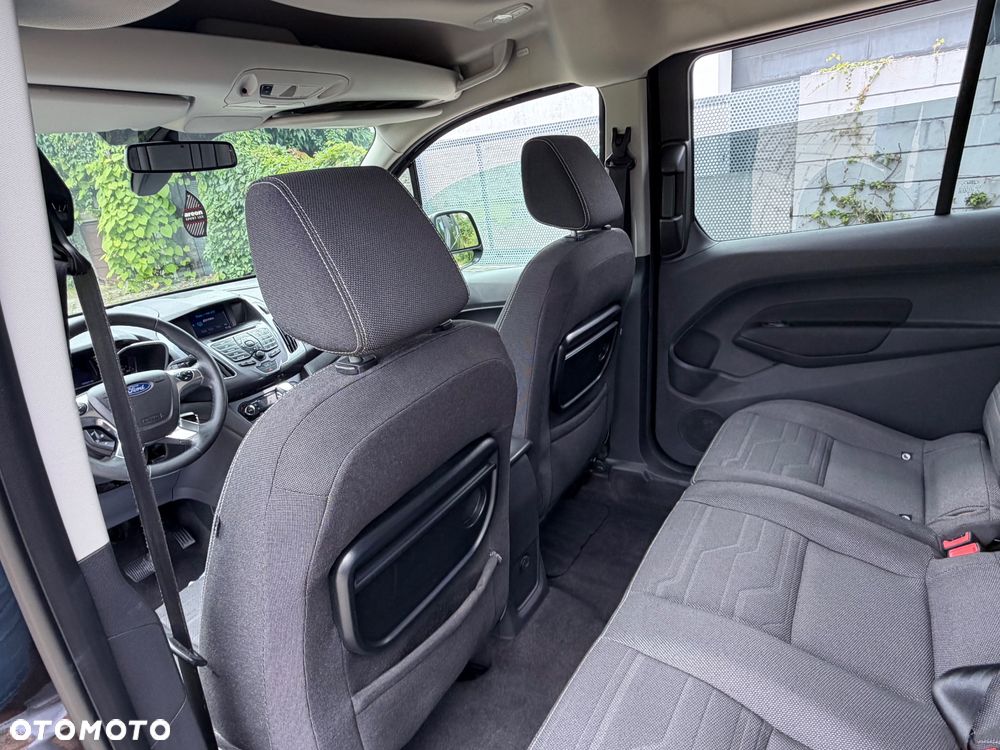Ford Tourneo Connect 1.6 EcoBoost Titanium - 22