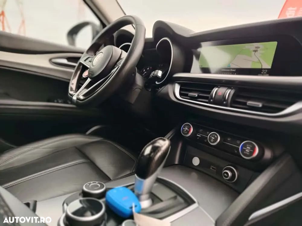 Alfa Romeo Stelvio 2.2 Diesel 16V AT8 Q4 Veloce - 11