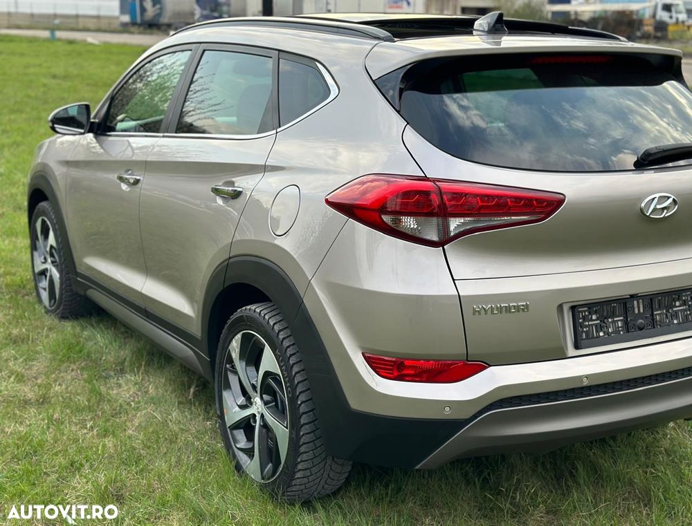 Hyundai Tucson 2.0 CRDI 4WD Automatik Style - 12