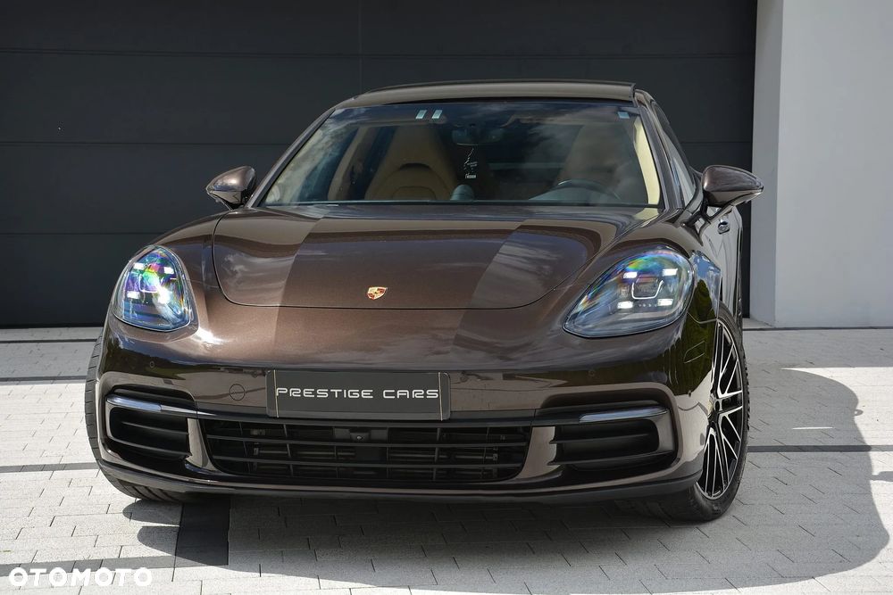Porsche Panamera 4 - 12
