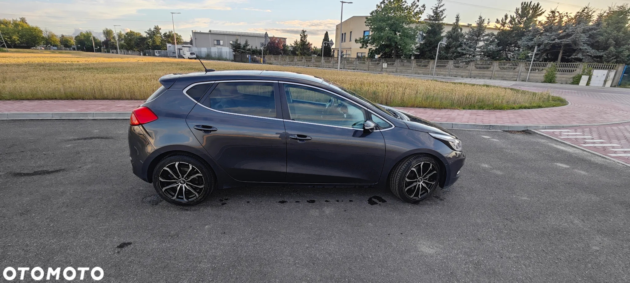 Kia Ceed - 9