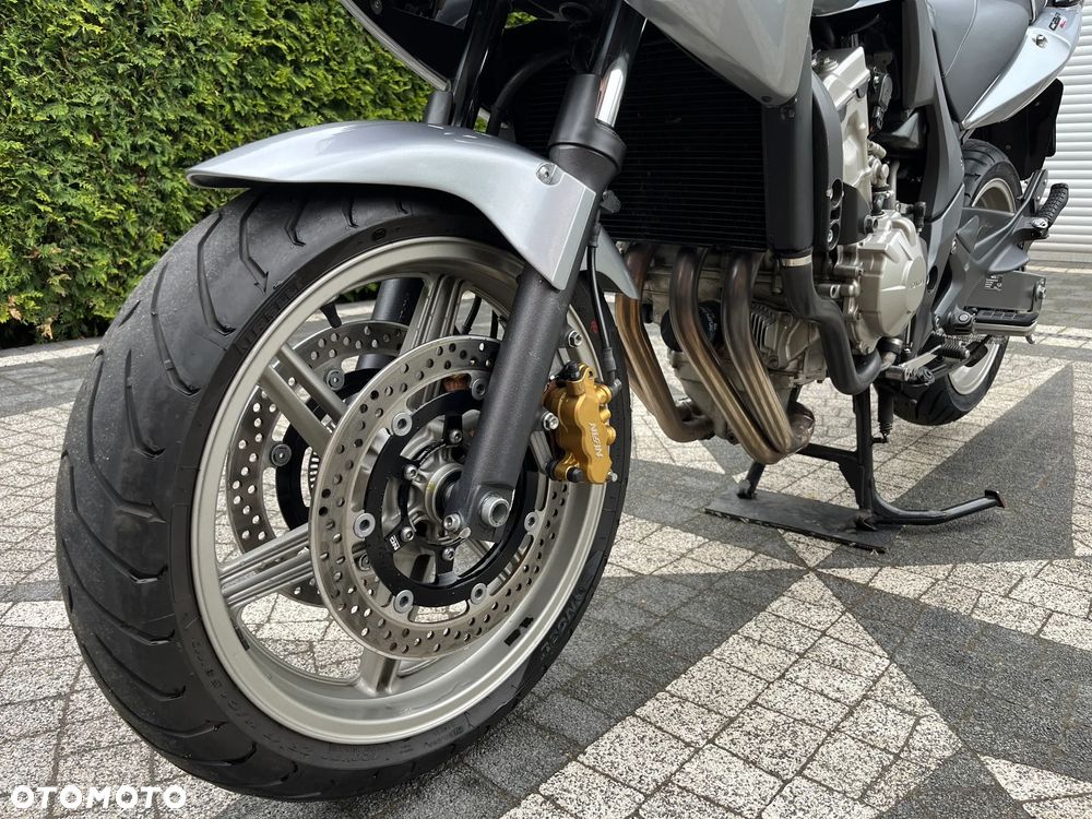 Honda CBF - 11