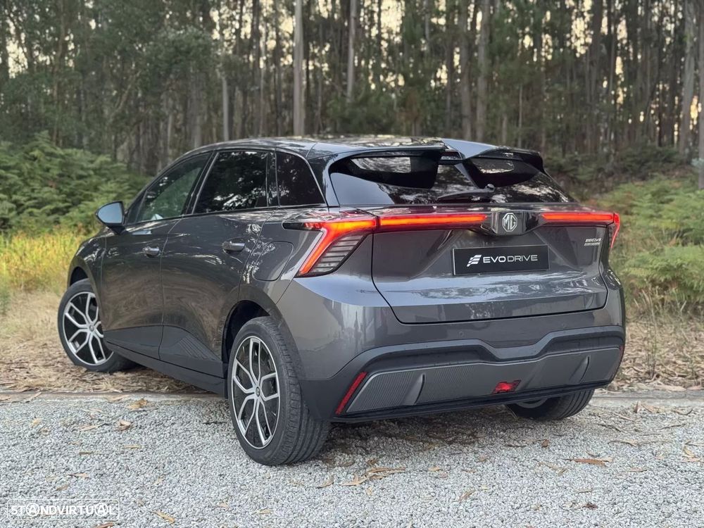 MG MG4 77 kWh Extended Range Luxury - 3