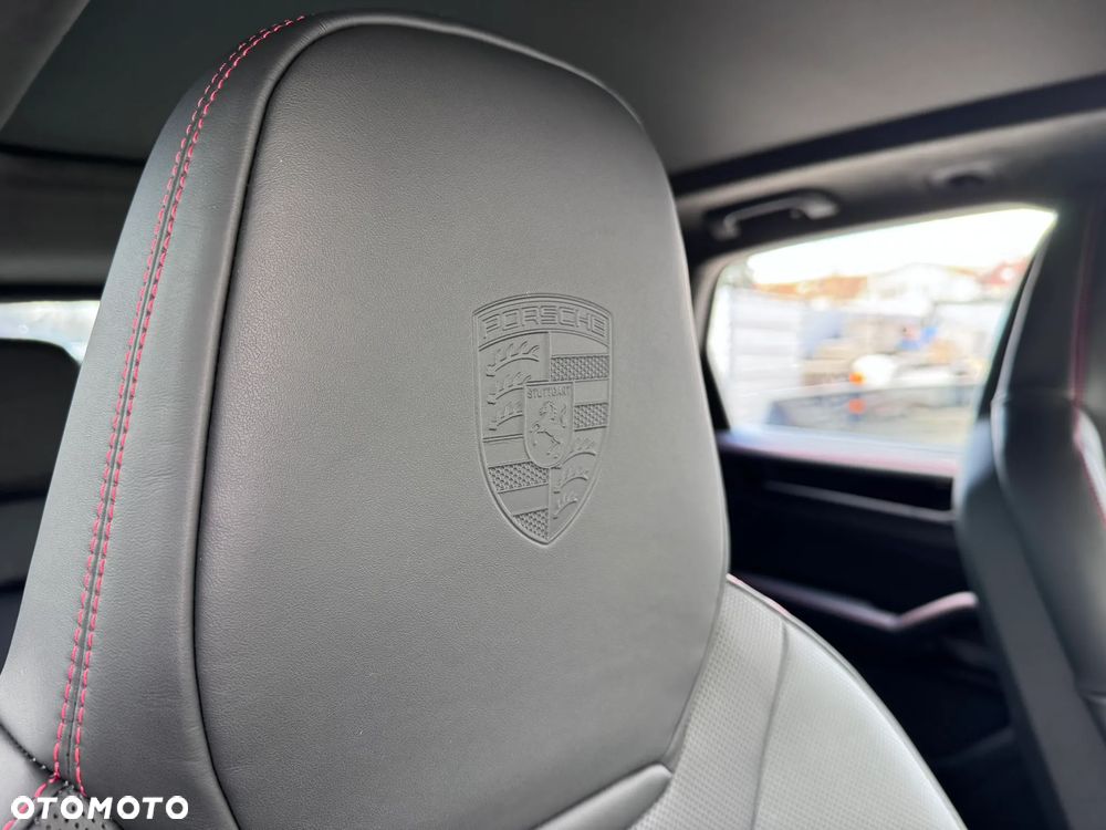 Porsche Cayenne - 23