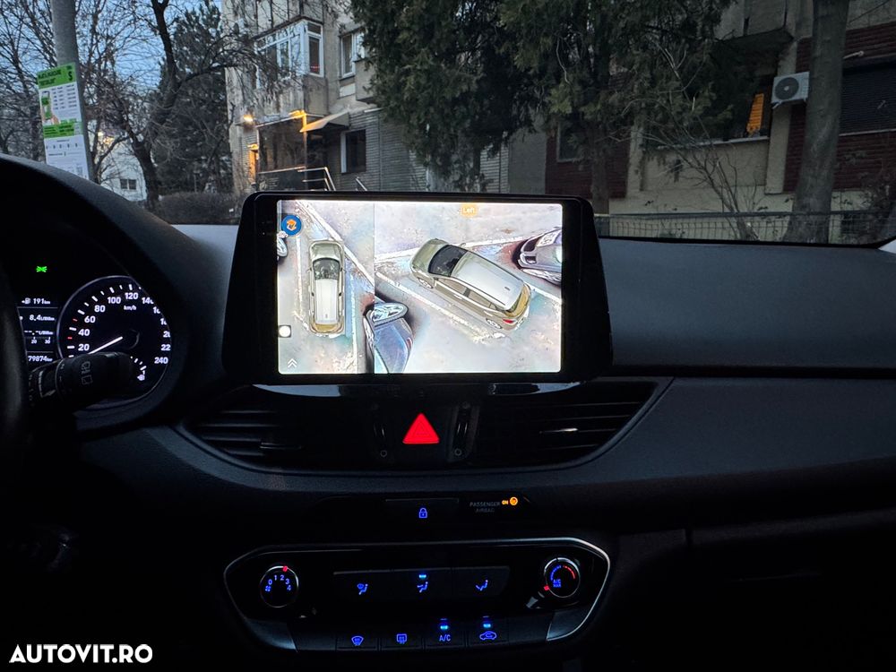 Hyundai i30 1.4 100CP 5DR M/T Comfort - 18