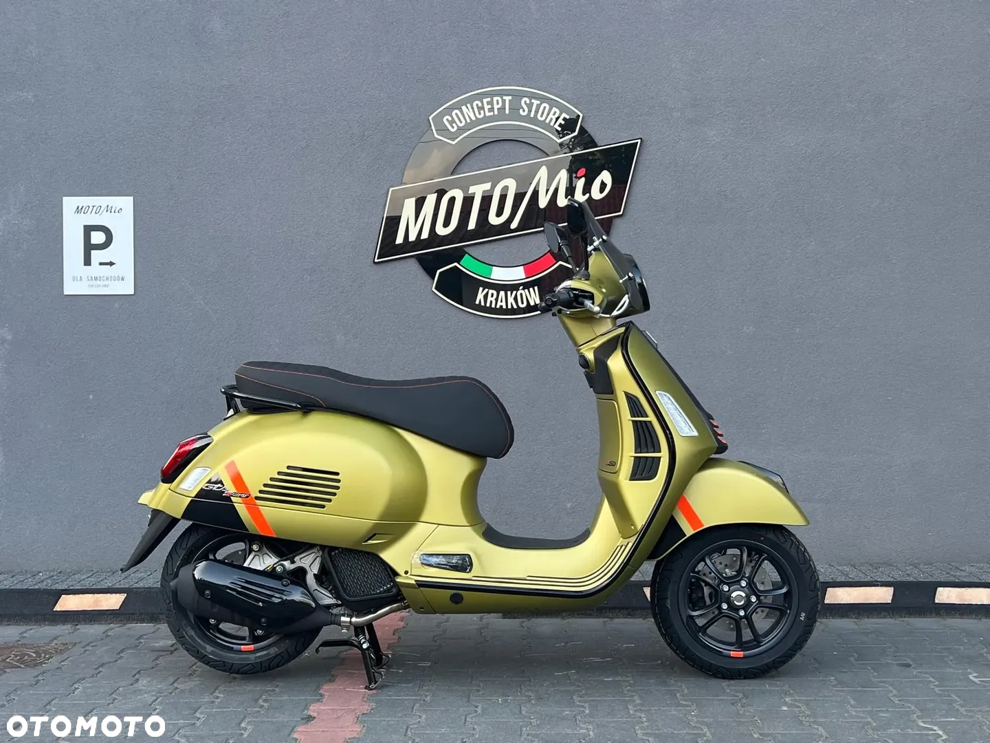 Vespa GTS - 8