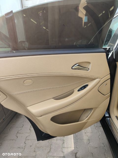 Mercedes-Benz CLS - 17