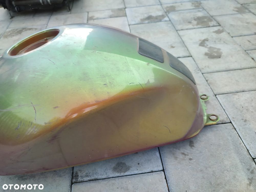 Bak, zbiornik paliwa Suzuki Bandit 600 - 3
