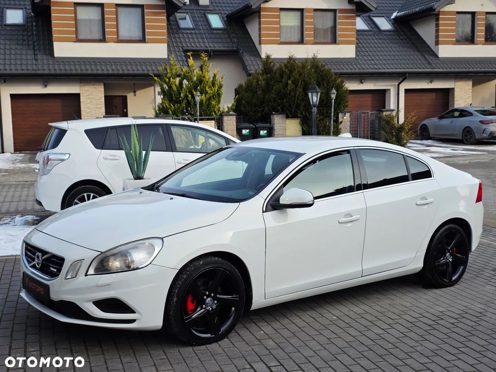 Volvo S60 D4 R-Design - 28